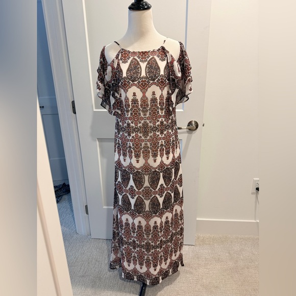Banana Republic Dresses & Skirts - Banana Republic Black, Red, Brown Patterned Maxi Dress